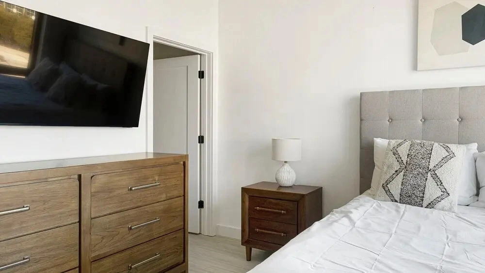 Landing Apartments near Charlotte Convention Center