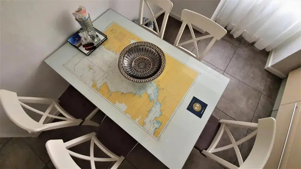 Cont- Luxury Heritage Apartment