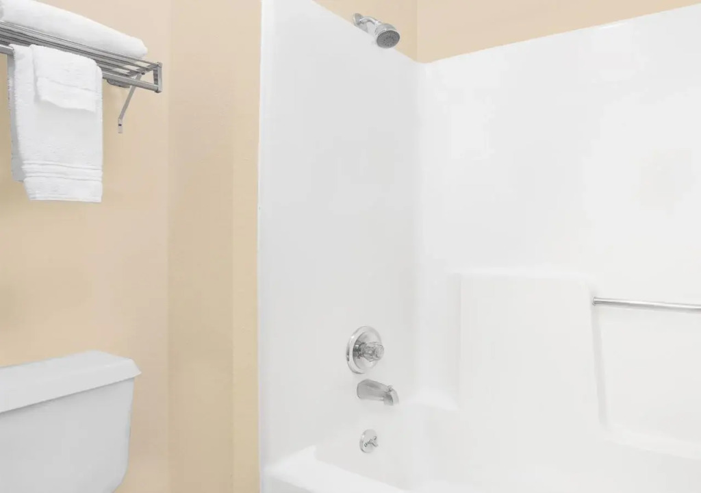Boarders Inn & Suites by Cobblestone Hotels Waterloo Cedar Falls