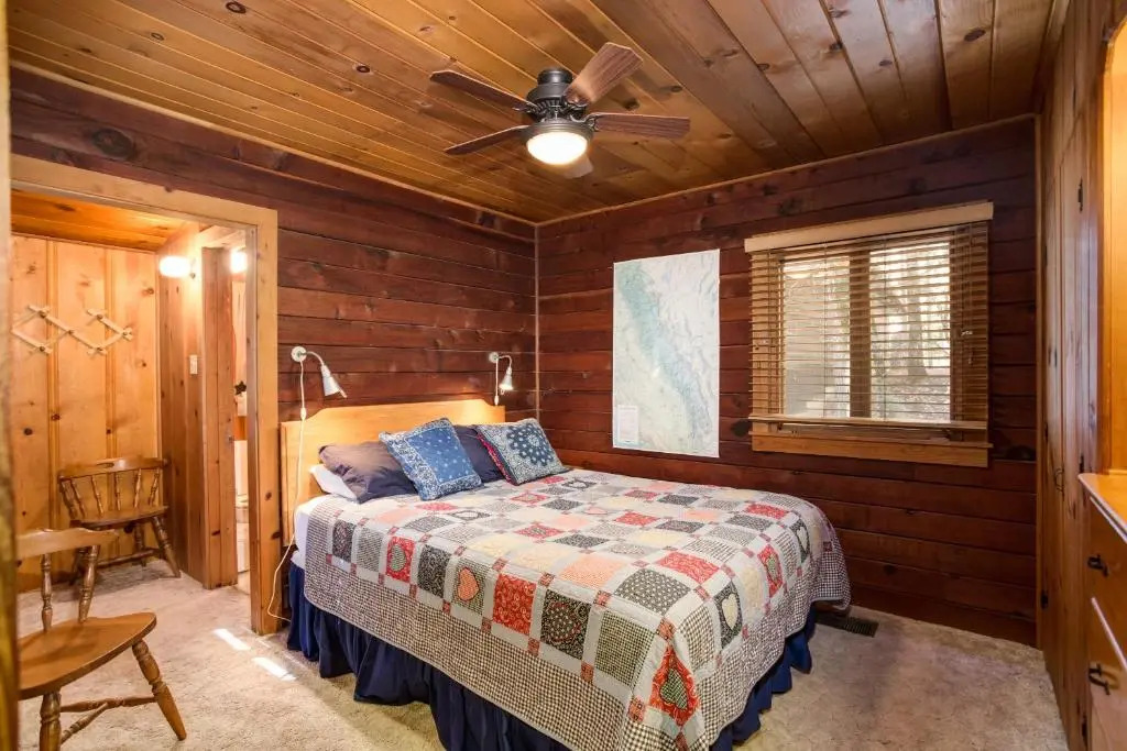 53 Creekside Cabin