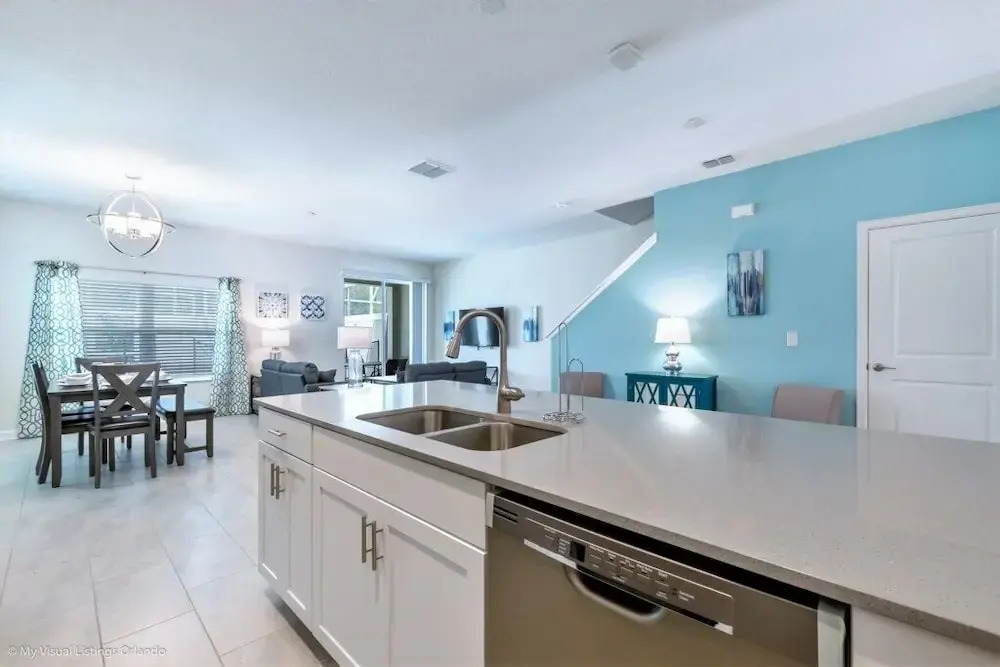 Beautiful 5Bd Pool TH Champions Gate-830pbd