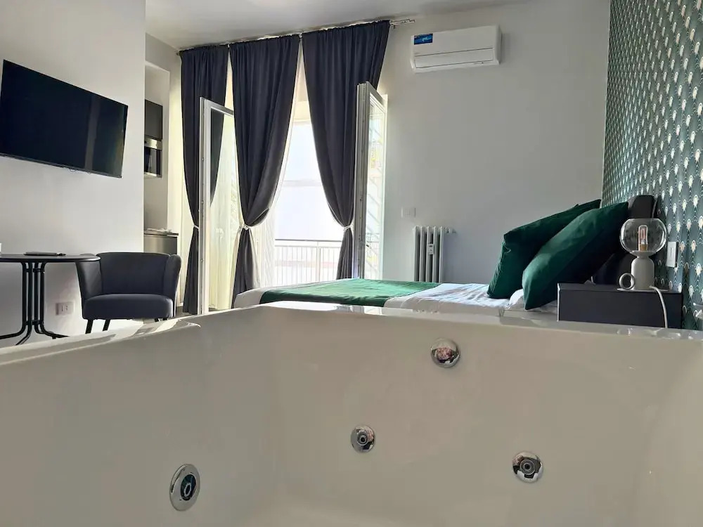 Luxury Jacuzzi Suites Rome - You Rhome