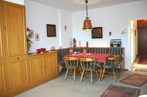 Apartment Adam