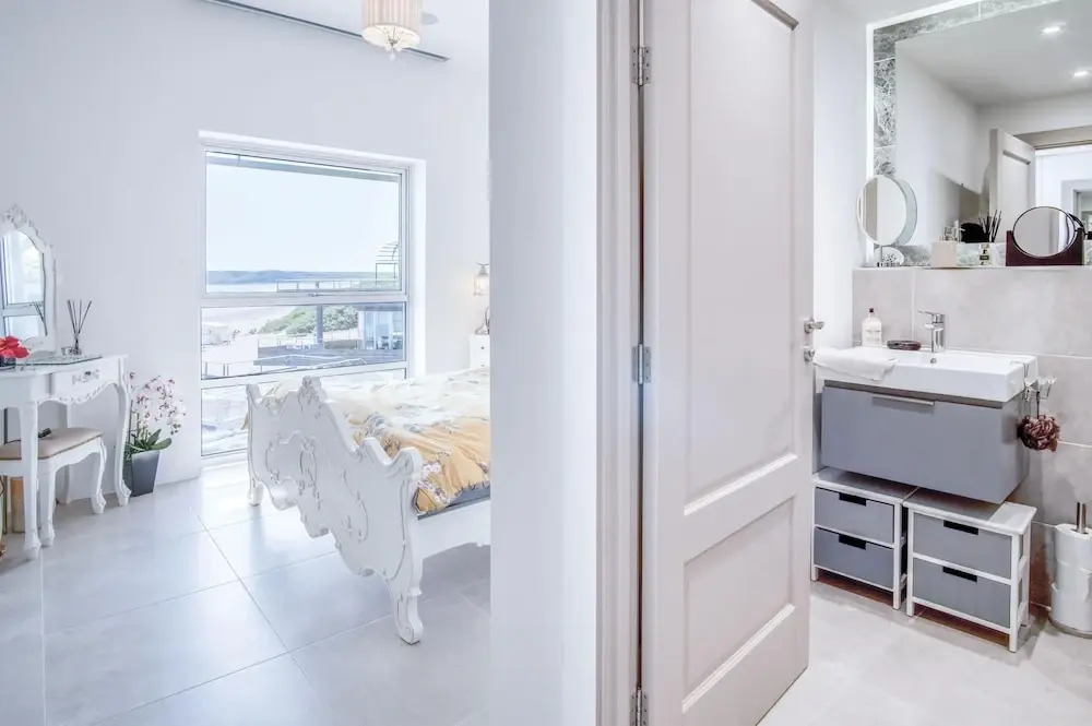Waters Edge - 2 Bedroom Apartment - Tenby