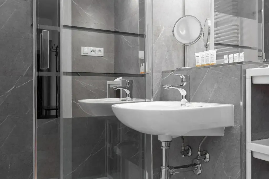 Kamienica Stanisława Augusta Warszawa by Renters