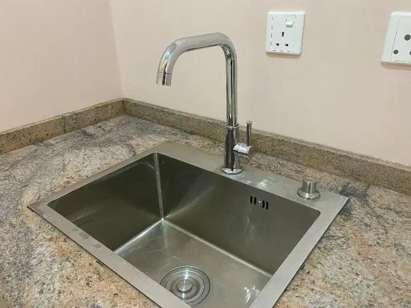 C7 Hazelwood Residence & Suites