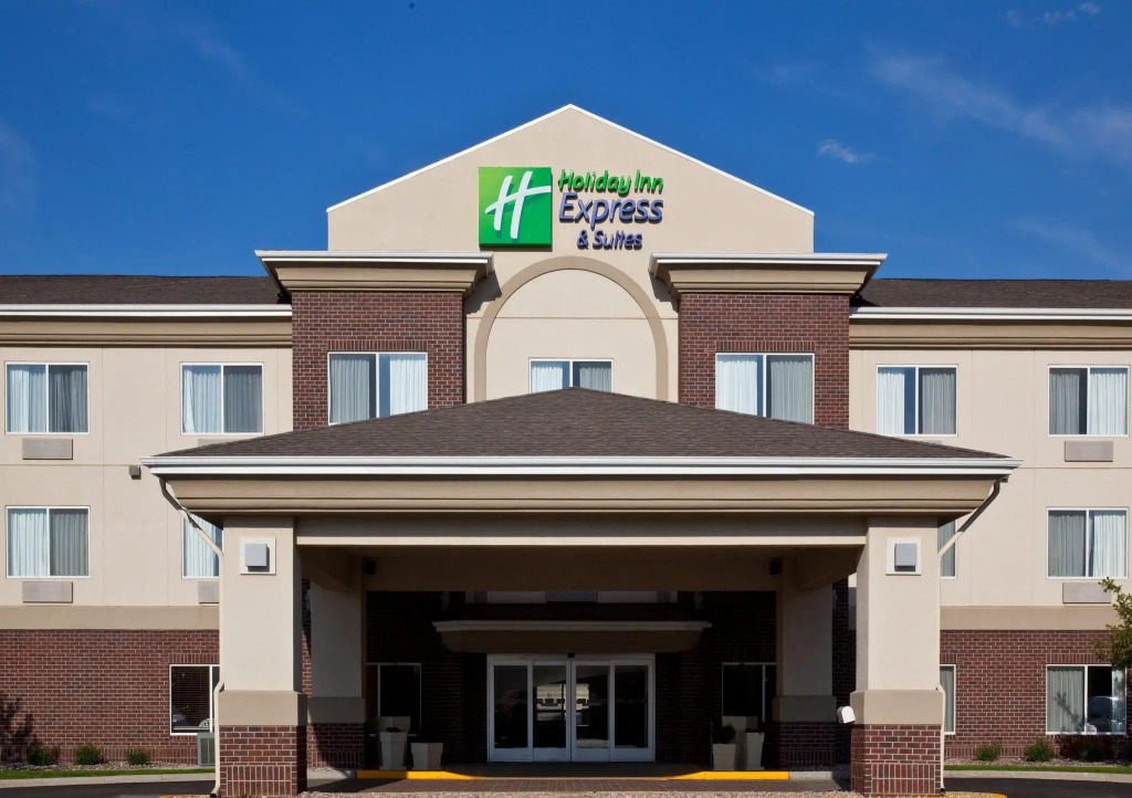 Garner Hotel Brookings by IHG