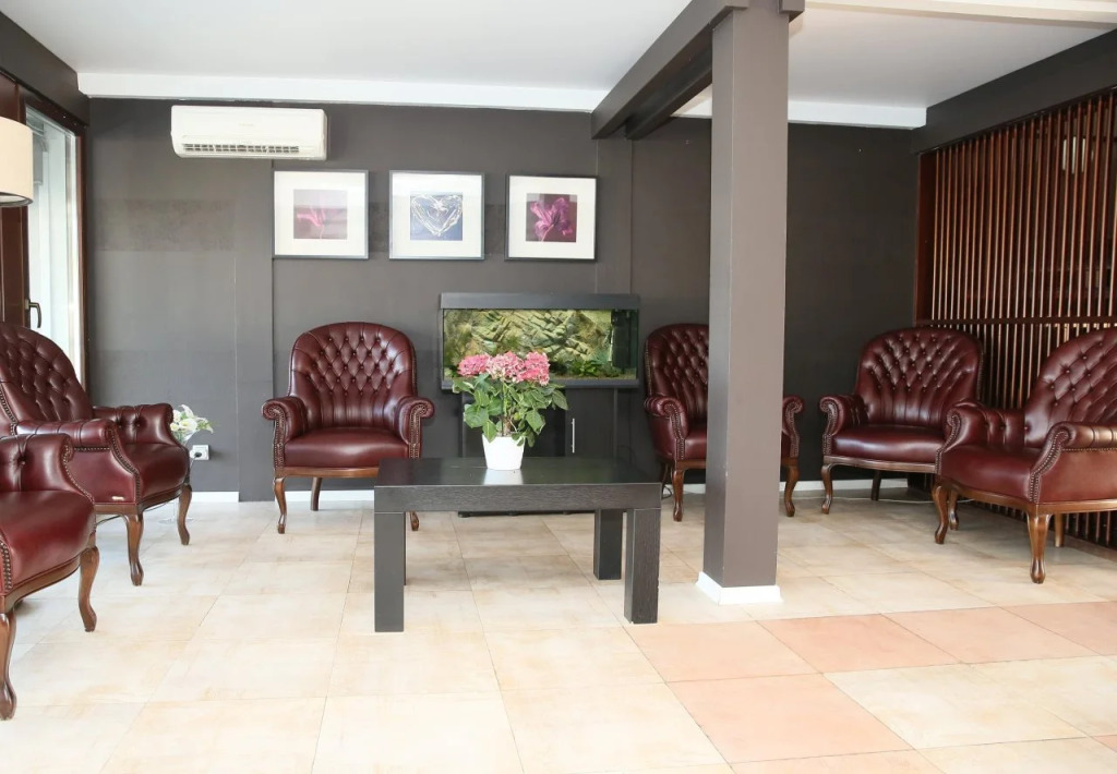 Royal Beach Hotel