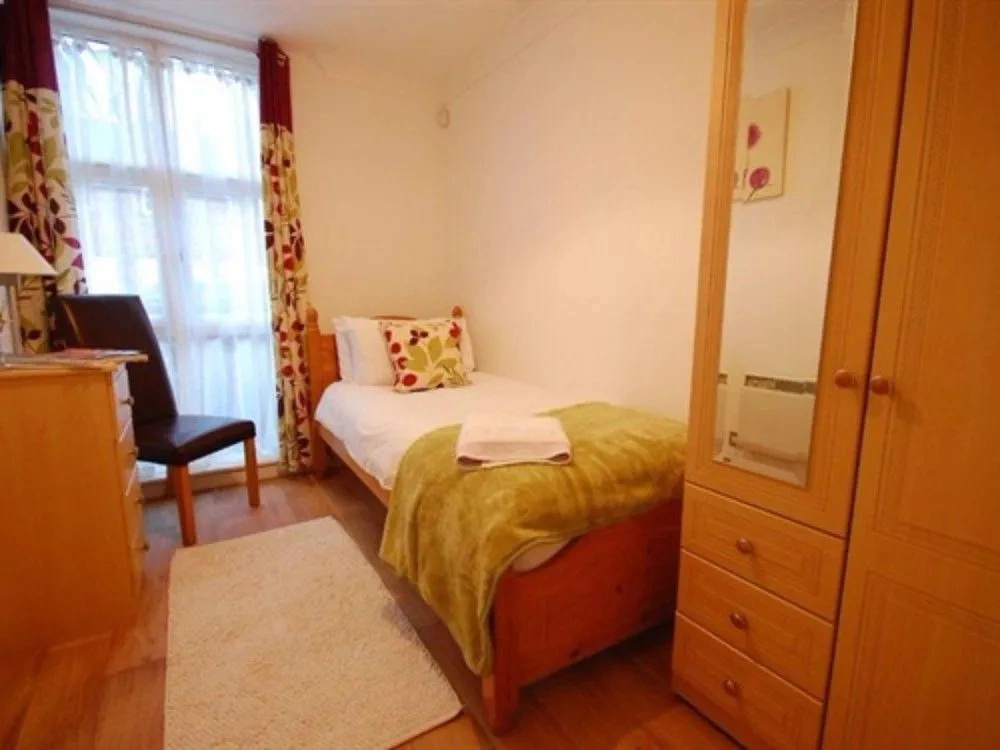 Kernow Homes - Travel accommodation