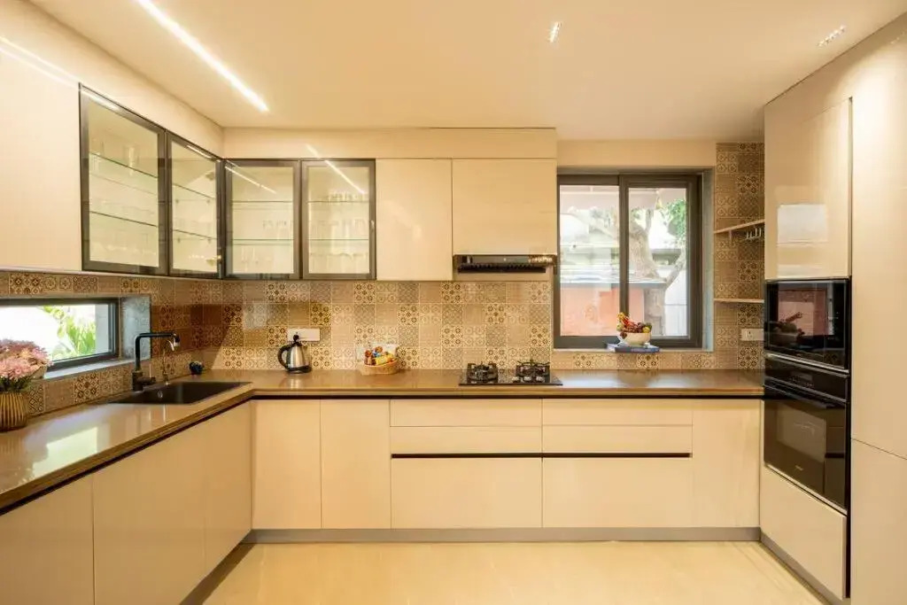 Cloud7 Waves Luxury 4 BHK Villa by Elivaas