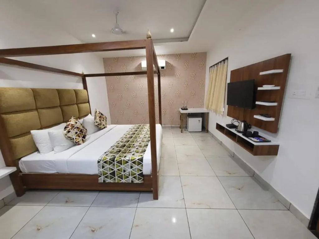 TGI Insignia Resort and Villas