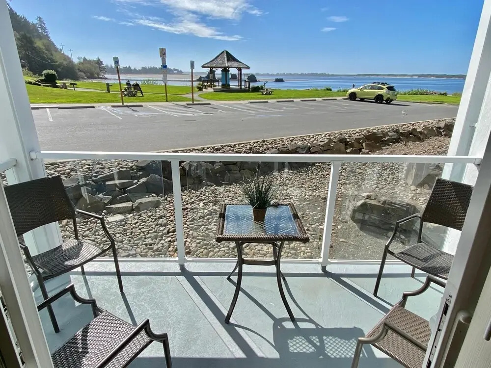 Waters Edge 101 Ocean Front