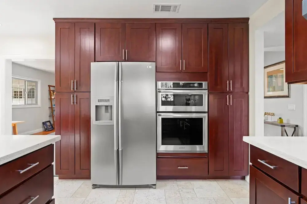 Luxury Estate With Sparkling Pool Elegant Amenities