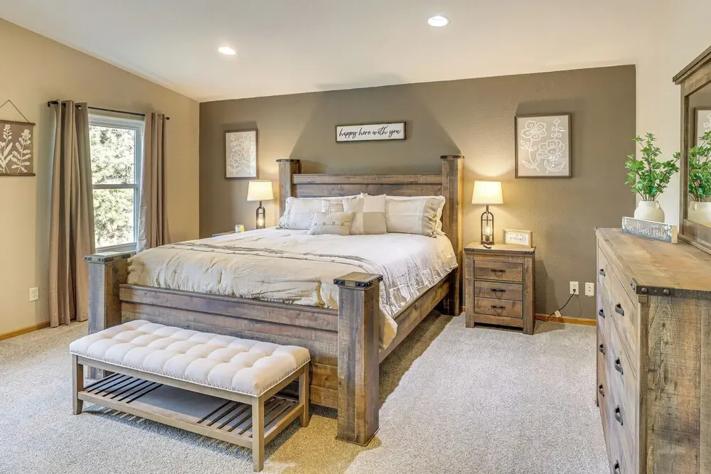 2 Mi to Main St, Sturgis! Spacious Group Getaway