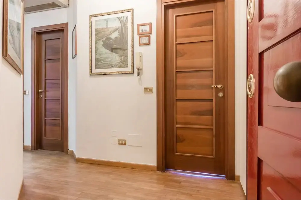 Lion Renting Trastevere