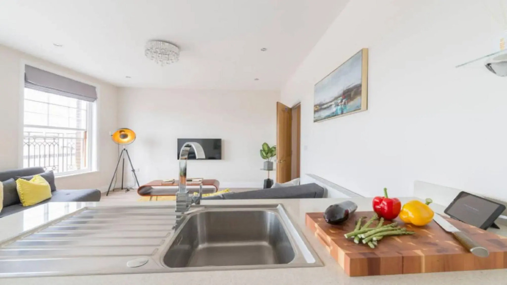 South Quay Penthouse - 2 bed