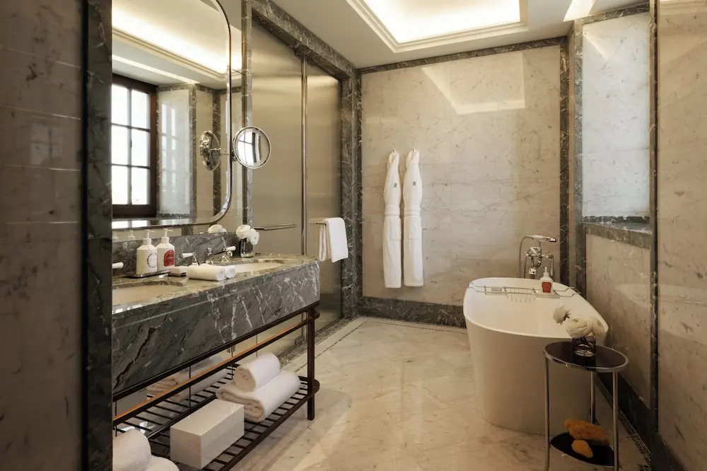 Corinthia Rome