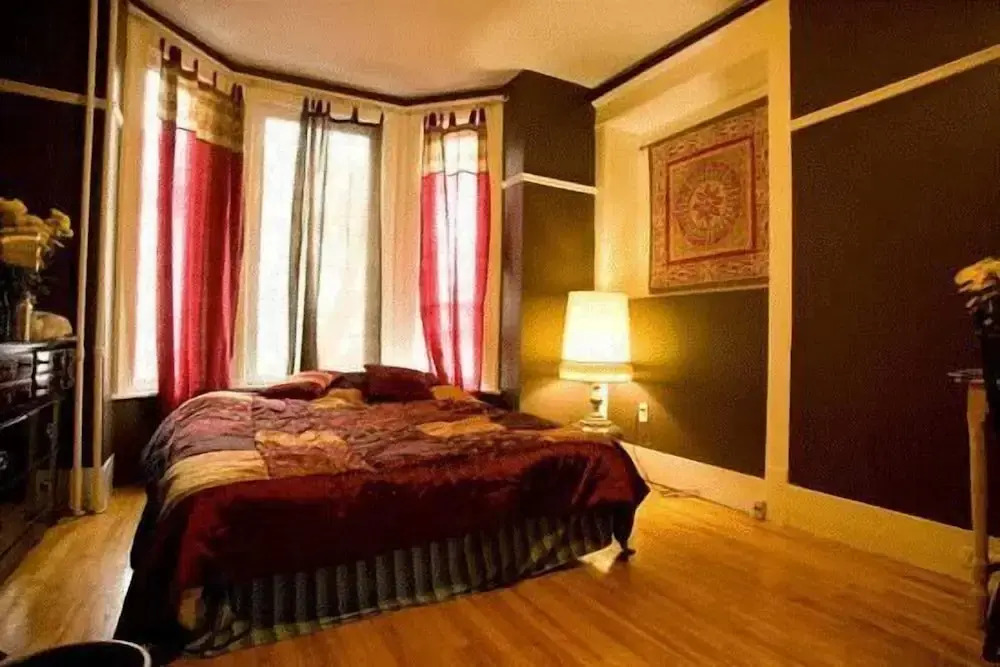 C'mon Inn Hostel