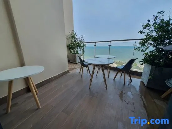 Penthouse 300m2 Sea View w Beach nearby