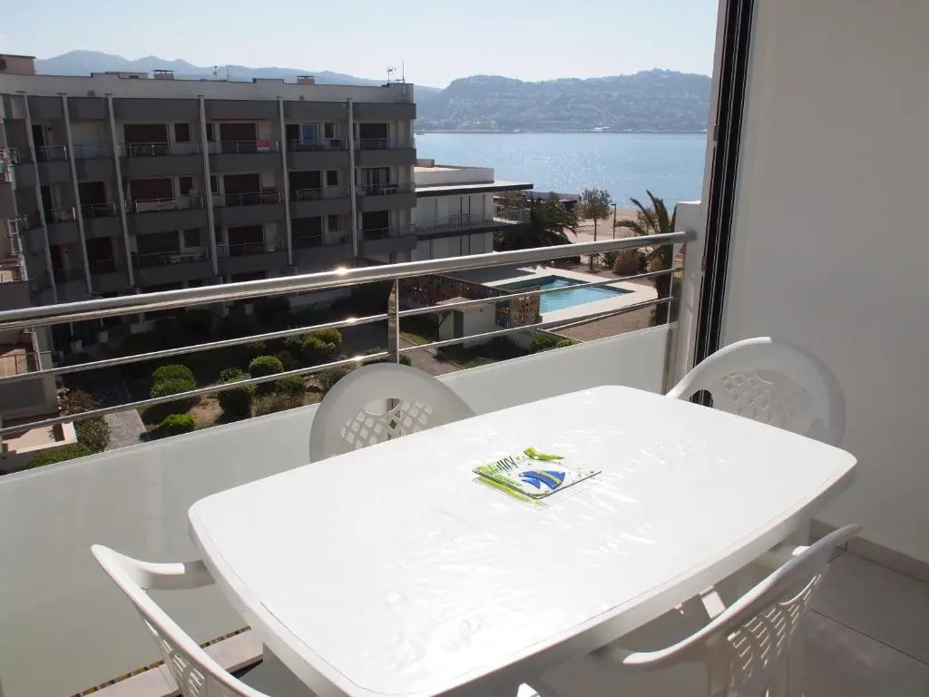 Miramar 28A