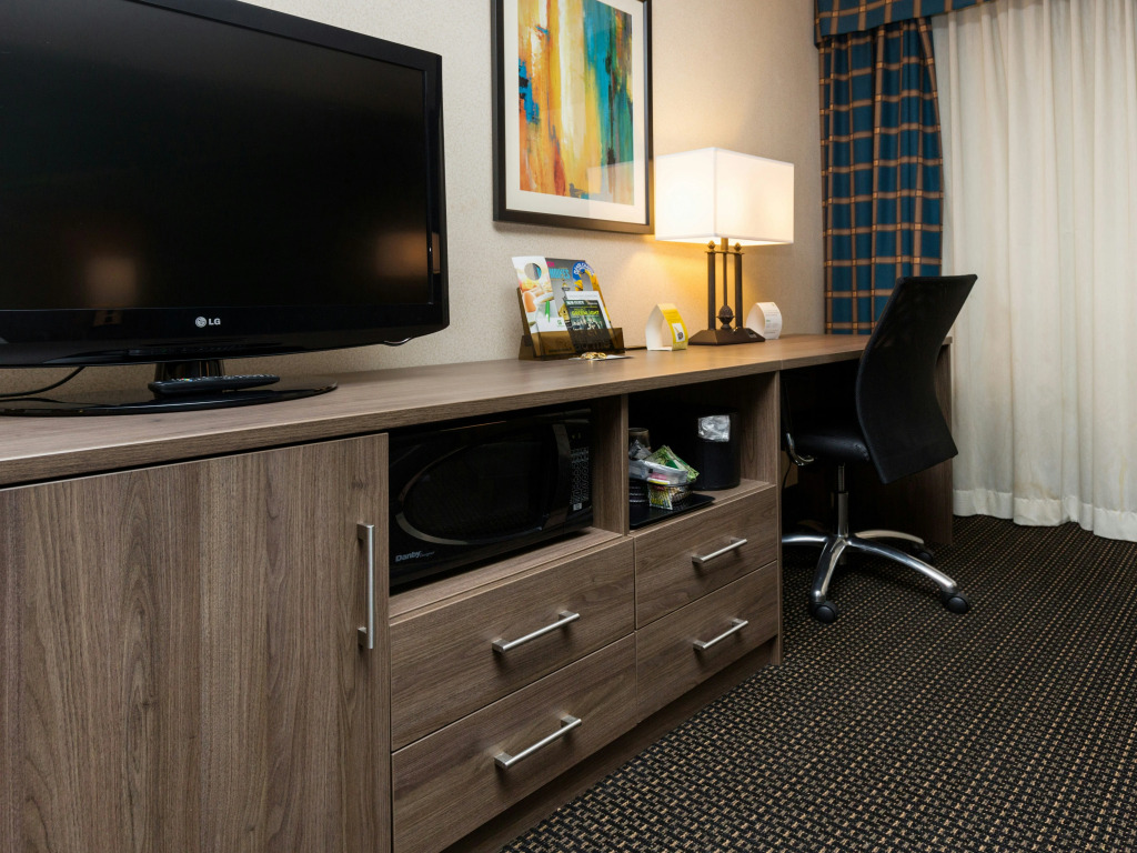 Holiday Inn Des Moines-Downtown-Mercy Campus by IHG