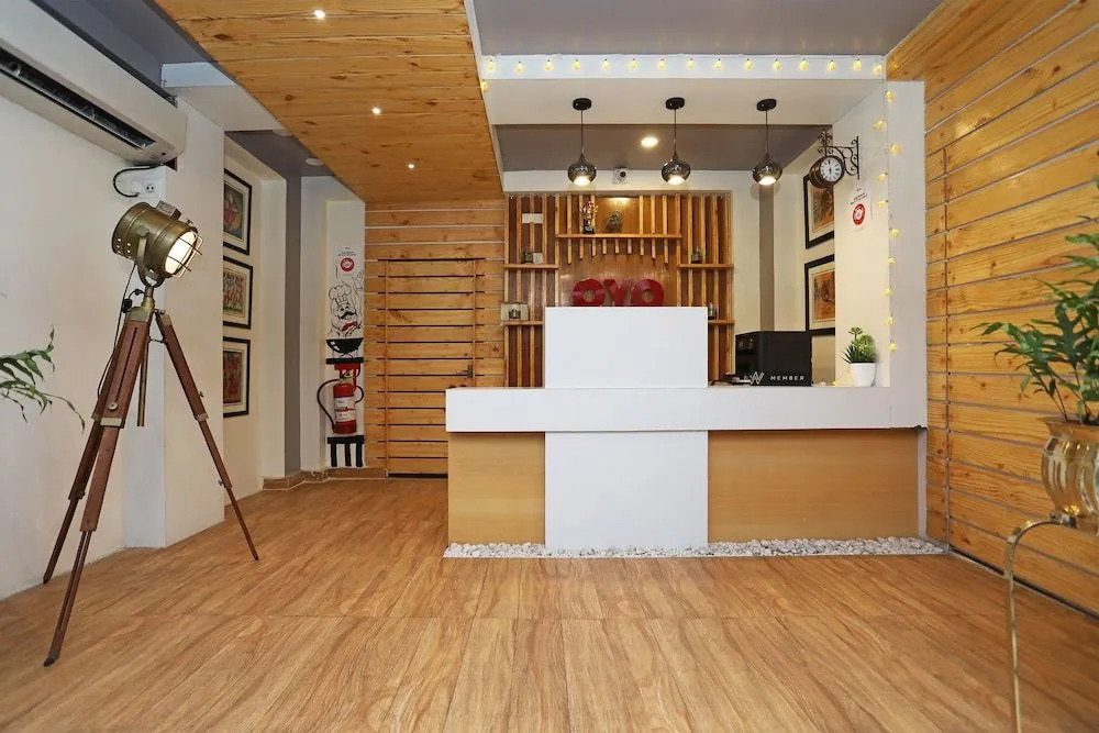OYO Flagship 604 Ballygunj Kolkata
