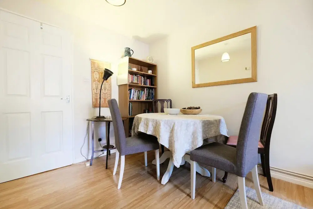 Fantastic, Spacious 1BR Garden Flat With BBQ