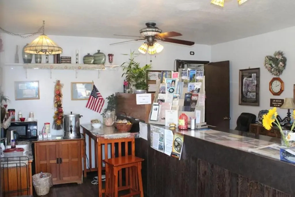 Jim Butler Inn & Suites