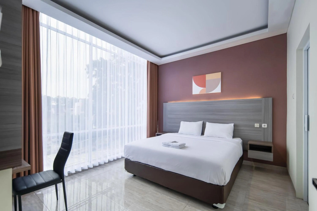 West Inn Cihampelas
