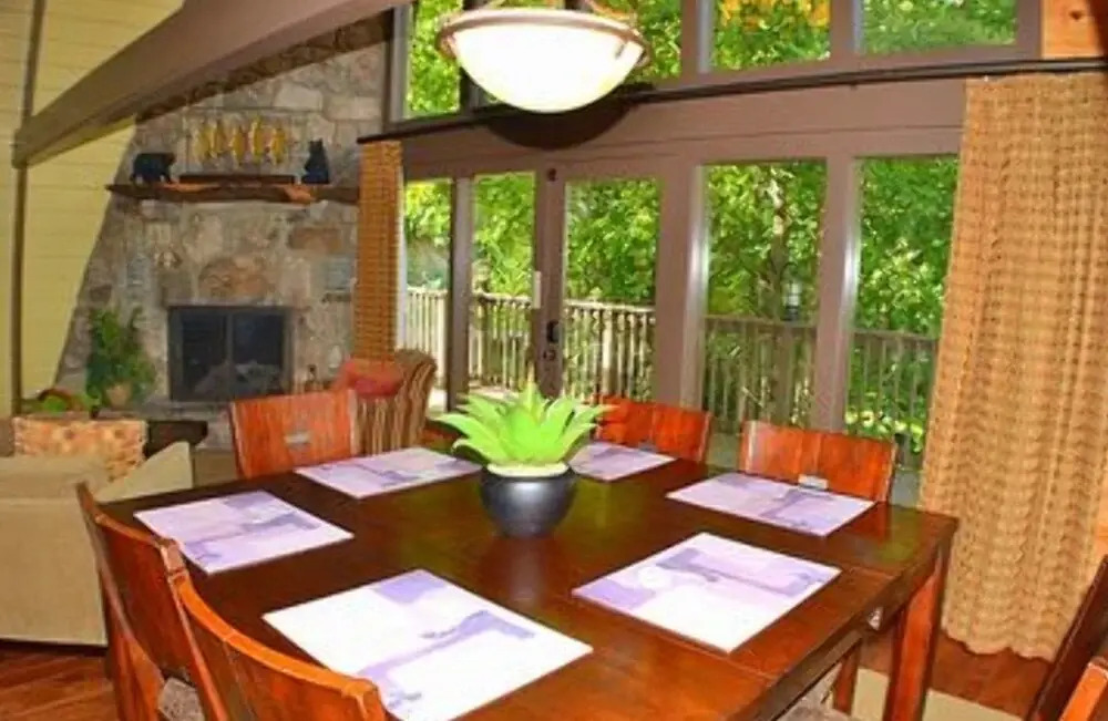 Chateau Sur LaMont Mountain Views