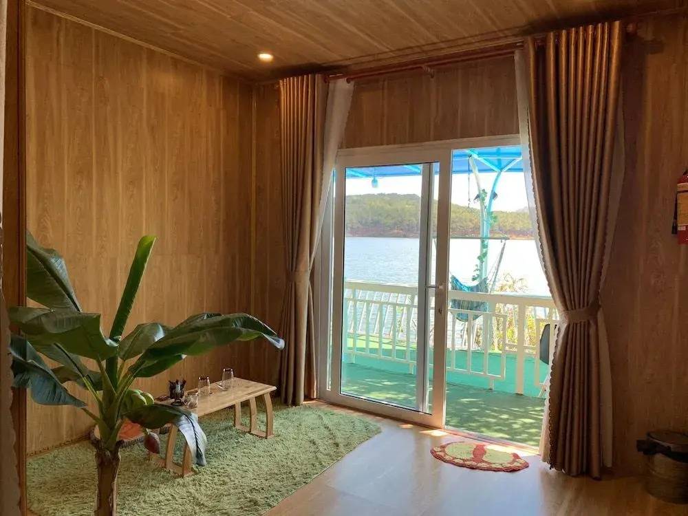Vuon Thuong House