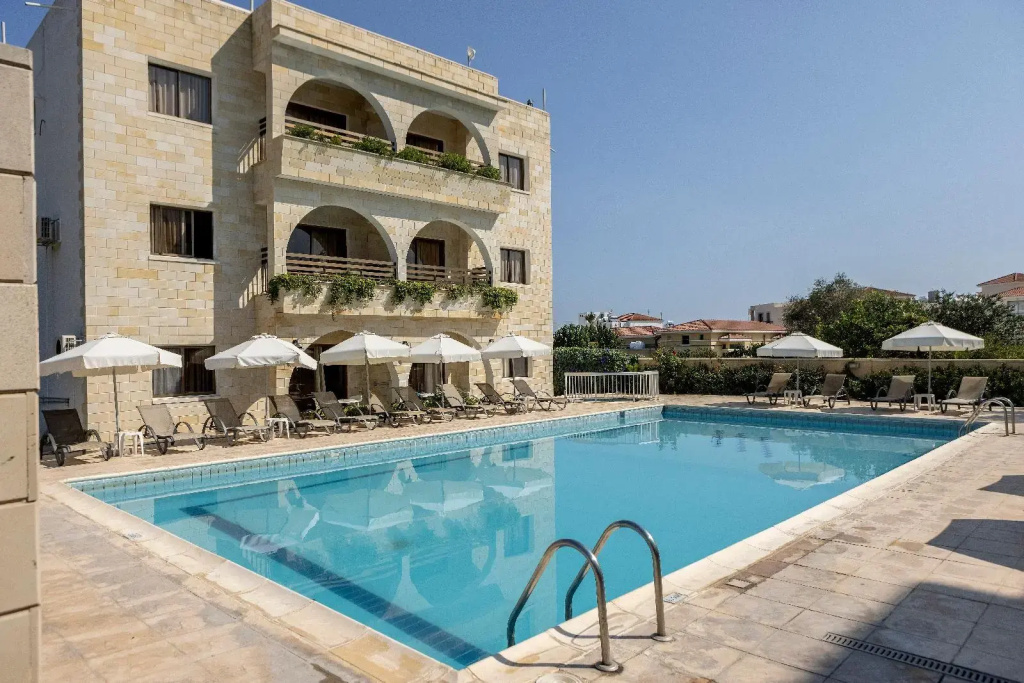 Stephanos Hotel Apts