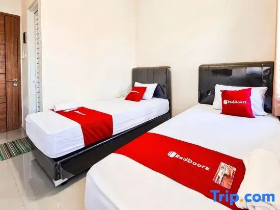 RedDoorz near Stasiun Purwokerto 2