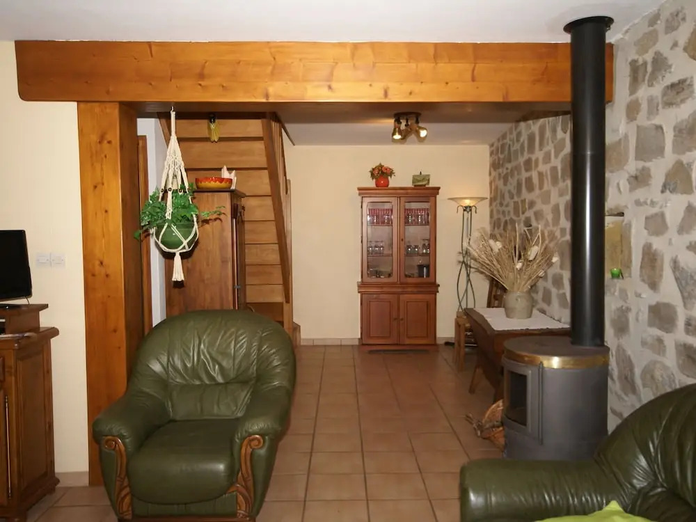 Cozy Family Home in Saint-pons