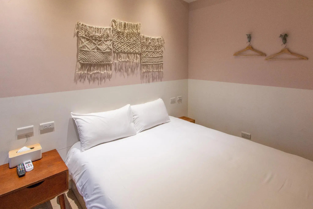 Love Inn