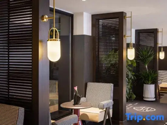 Linli • Jinyue | AESTHETIC • FASHION Art Hotel