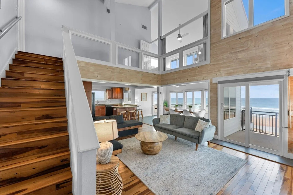 Oceanfront Pool House 7 Bedrooms 7 Bath 2 Kitchens