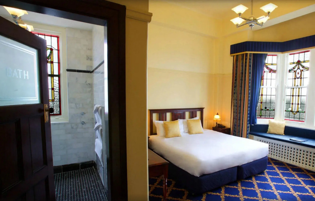 Carrington Hotel