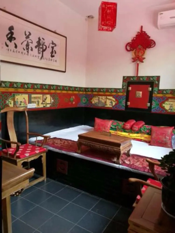Weikui Folk Inn