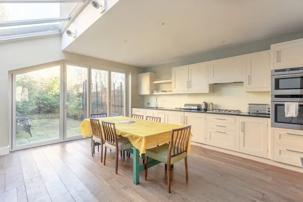3 Bedroom Family Home in Shepherds Bush
