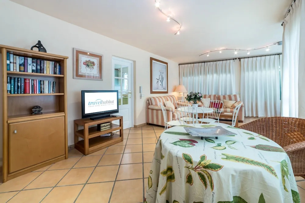 Travel Habitat Casa Perellonet