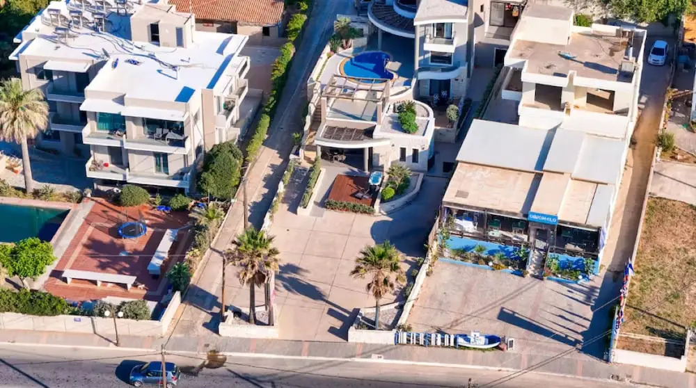 Villy Luxury Home by the sea 1