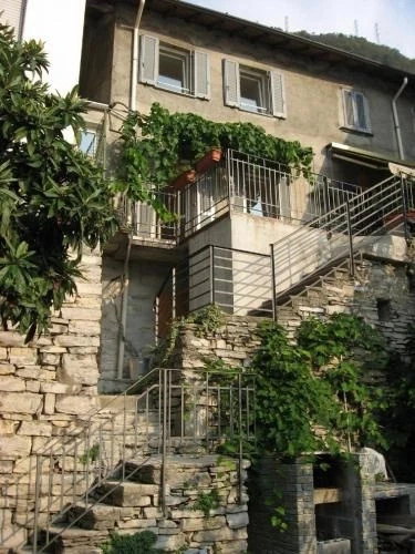Moltrasio Casa DellUva