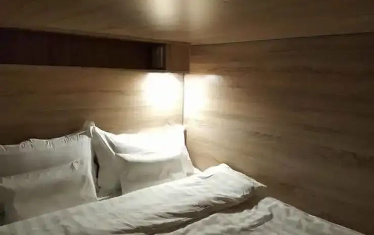 To Bed Poshtel
