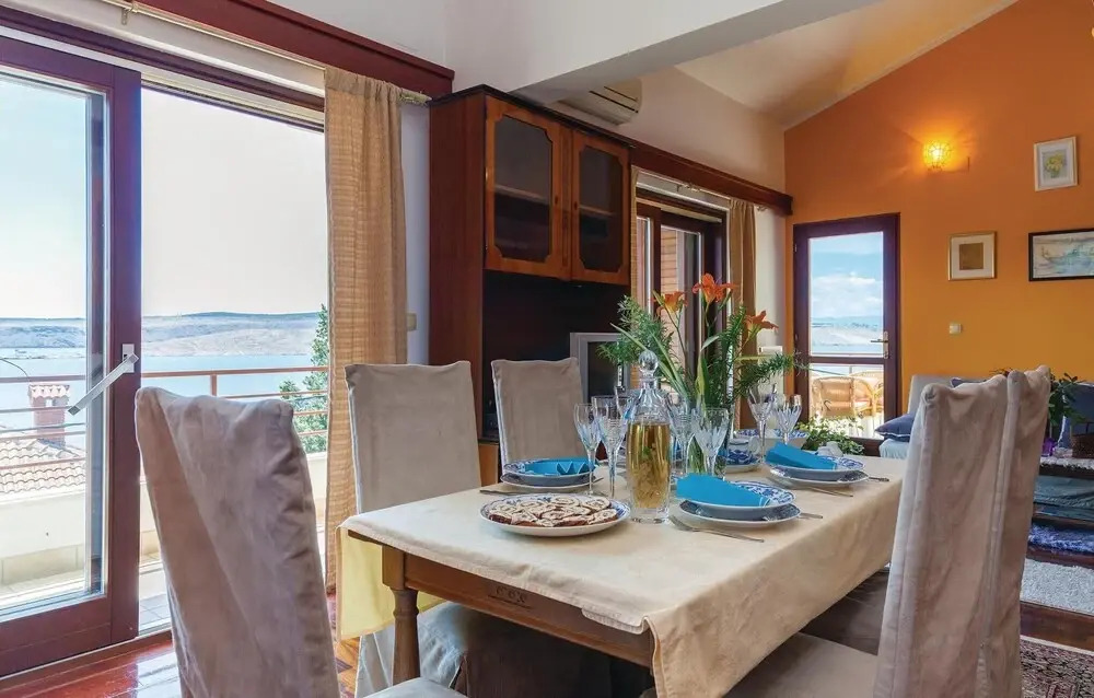 Stunning Home in Jadranovo With Wifi and 7 Bedrooms