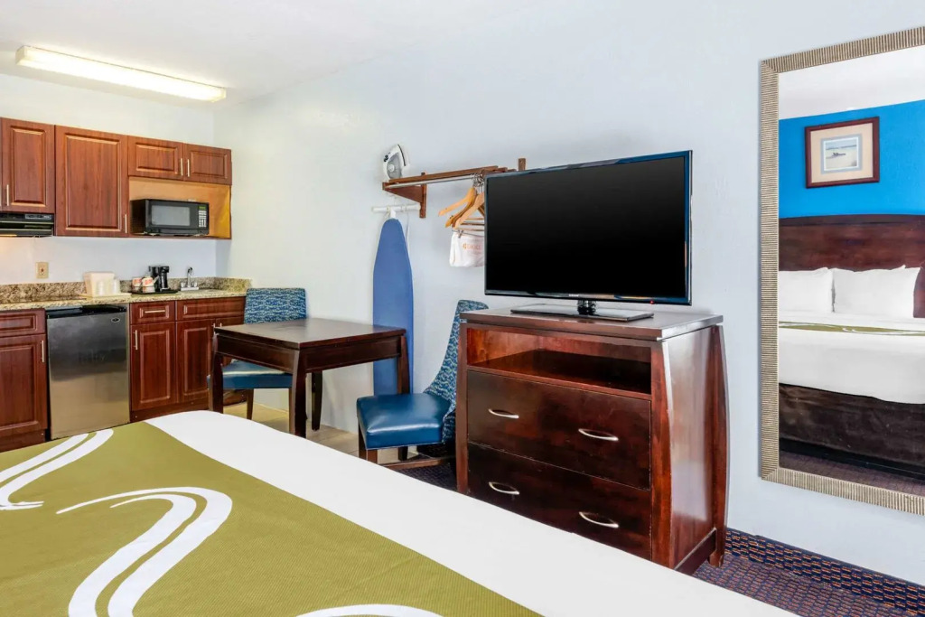 Quality Inn Sarasota North Near Lido Key Beach