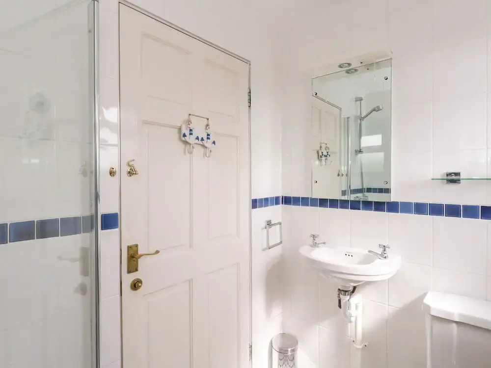 Siesta Chalet, BRIDPORT