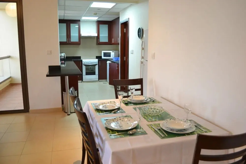 LSE - 1 Bedroom apt with marina view