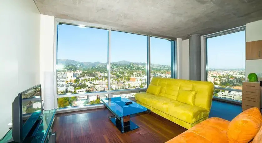 Hollywood DiCaprio Apartment