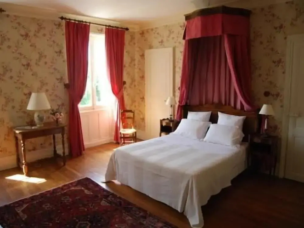 Chambres dHôtes Le Château de la Plante